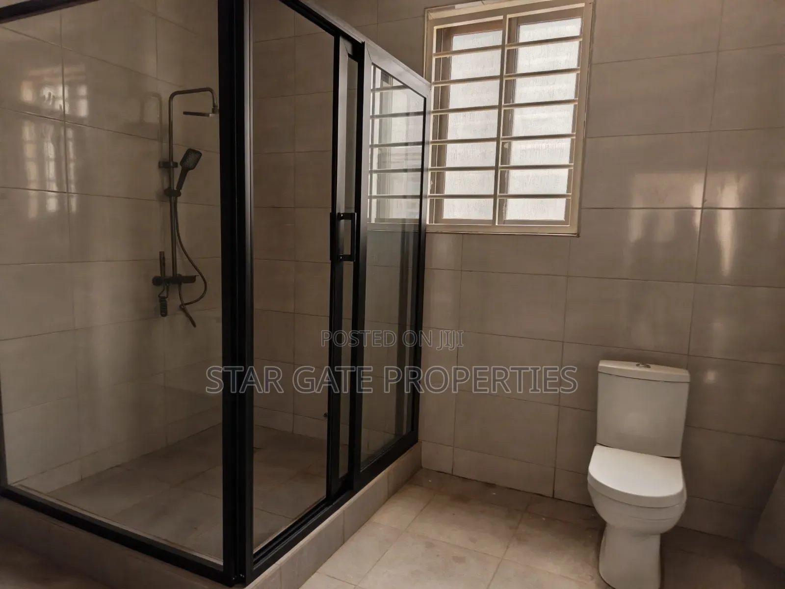 3bdrm House in Buokrom, Kumasi Metropolitan for sale