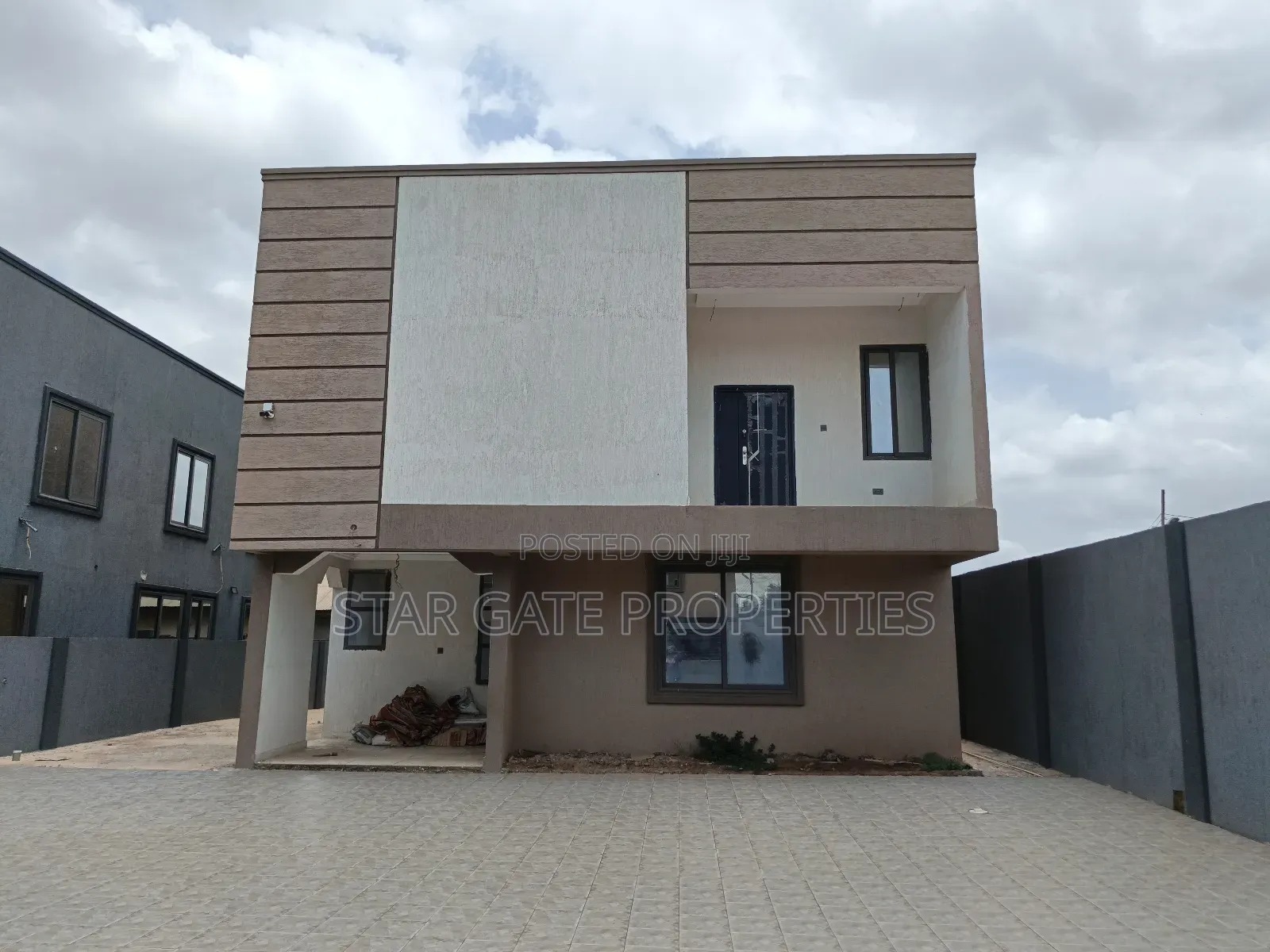 3bdrm House in Buokrom, Kumasi Metropolitan for sale