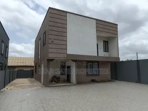 3bdrm House in Buokrom, Kumasi Metropolitan for sale