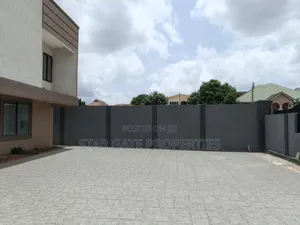 3bdrm House in Buokrom, Kumasi Metropolitan for sale