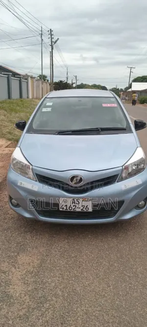 Toyota Vitz 2013 Blue