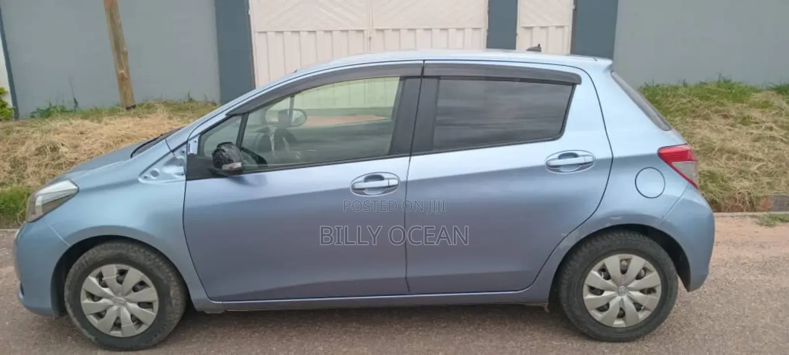 Toyota Vitz 2013 Blue