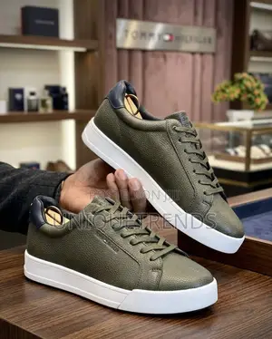 Quality Tommy Hilfiger Leather Sneakers