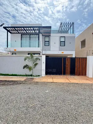 4bdrm Duplex in Madina Ritz Junction, Barrier for sale