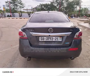 Nissan Altima 2.5 SL 4dr Sedan (2.5L 4cyl CVT) 2015 Gray