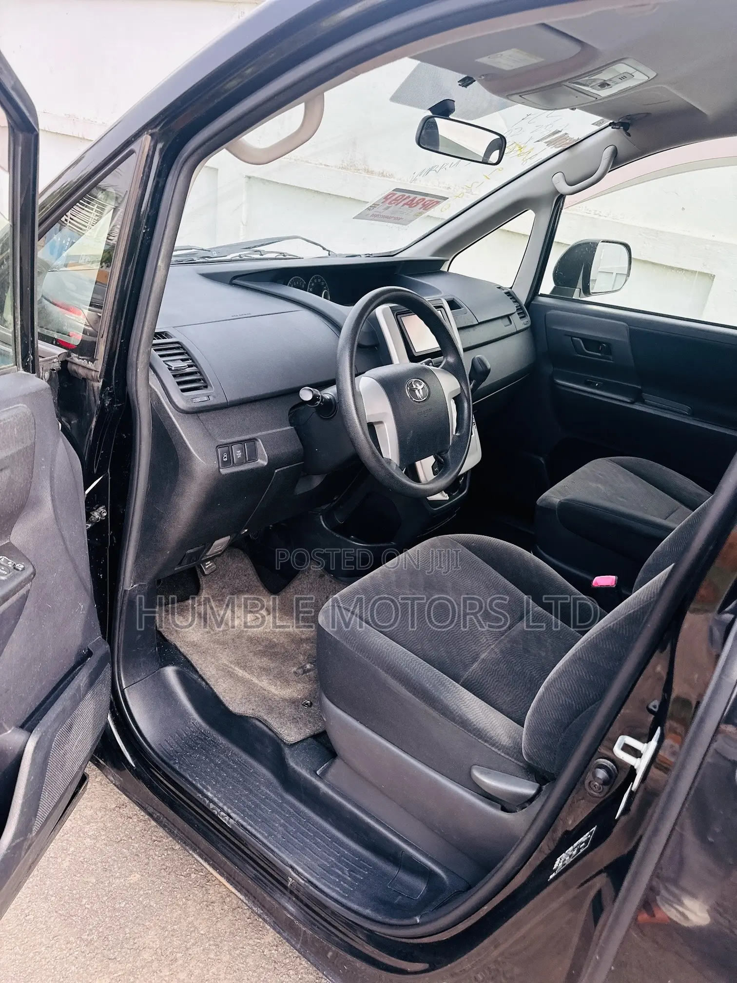 Toyota Voxy 2013 Black