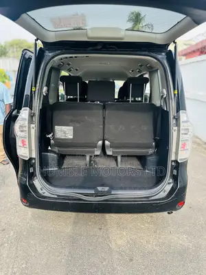 Toyota Voxy 2013 Black