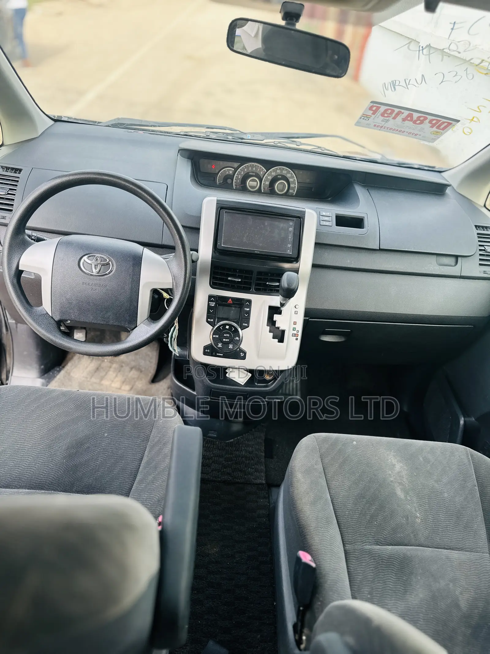 Toyota Voxy 2013 Black
