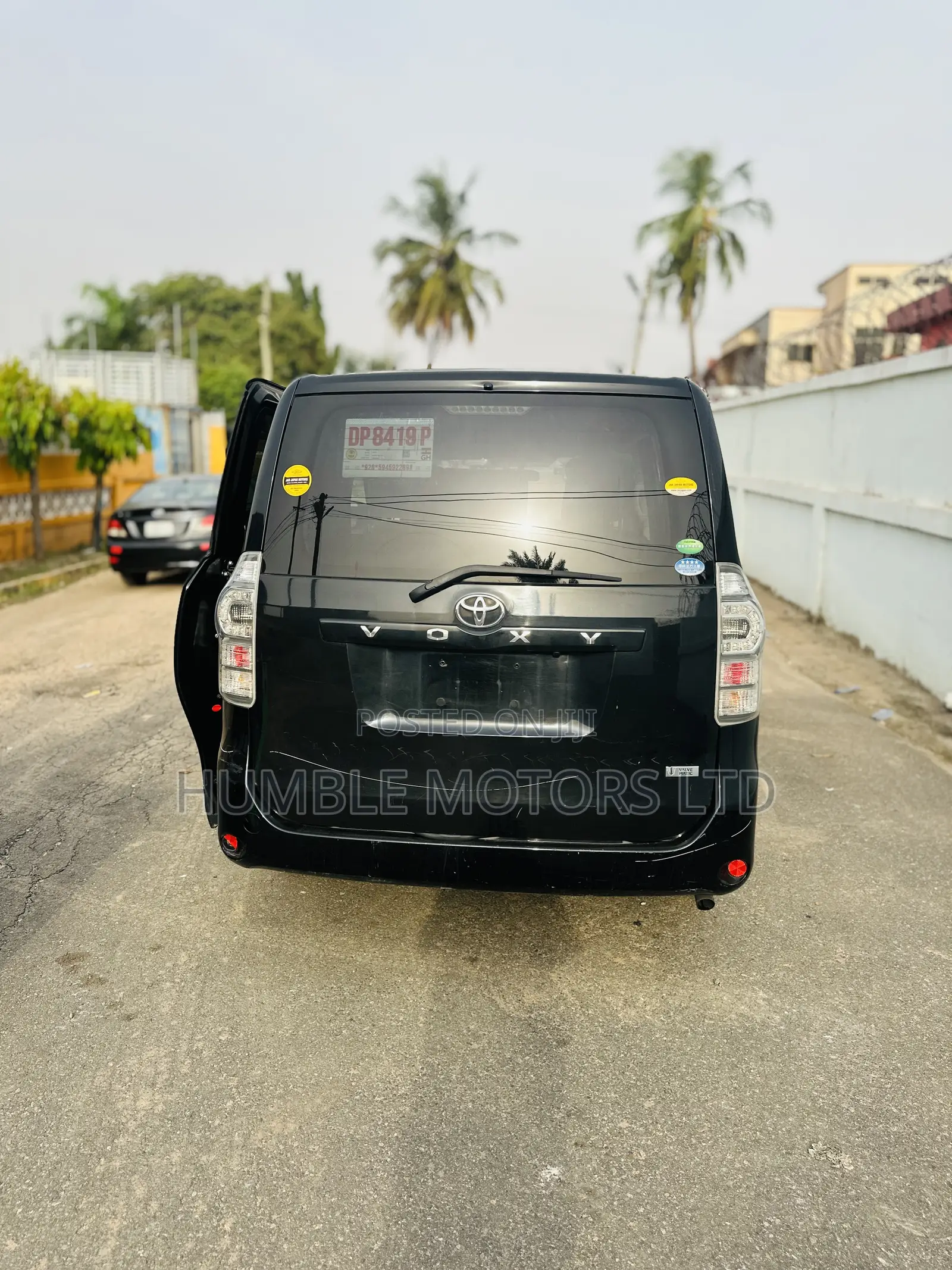 Toyota Voxy 2013 Black