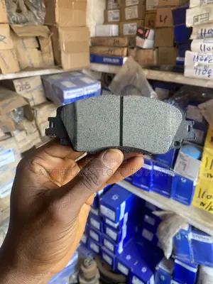 Front Brake Pad Toyota Camry 2018 - 2025 Xle & Xse