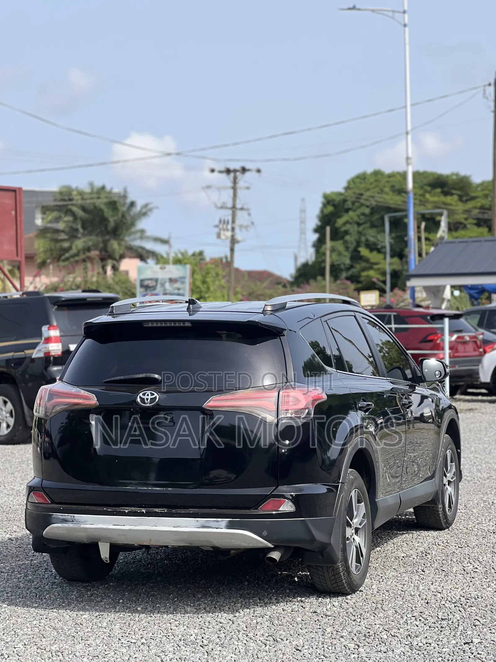 Toyota RAV4 XLE AWD (2.5L 4cyl 6A) 2017 Black