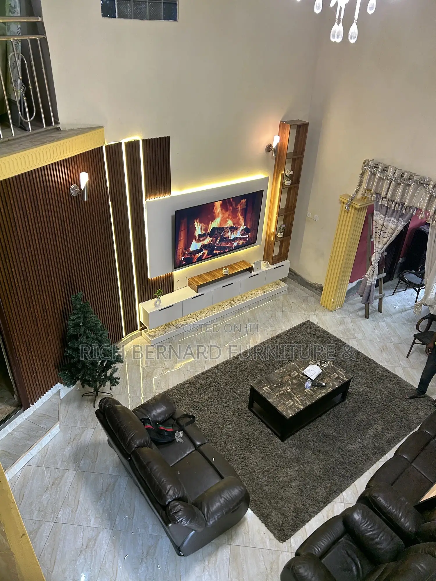 Luxury Tv Console With Peddle