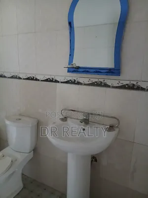 2bdrm Apartment in Com.25, Tema Metropolitan for rent