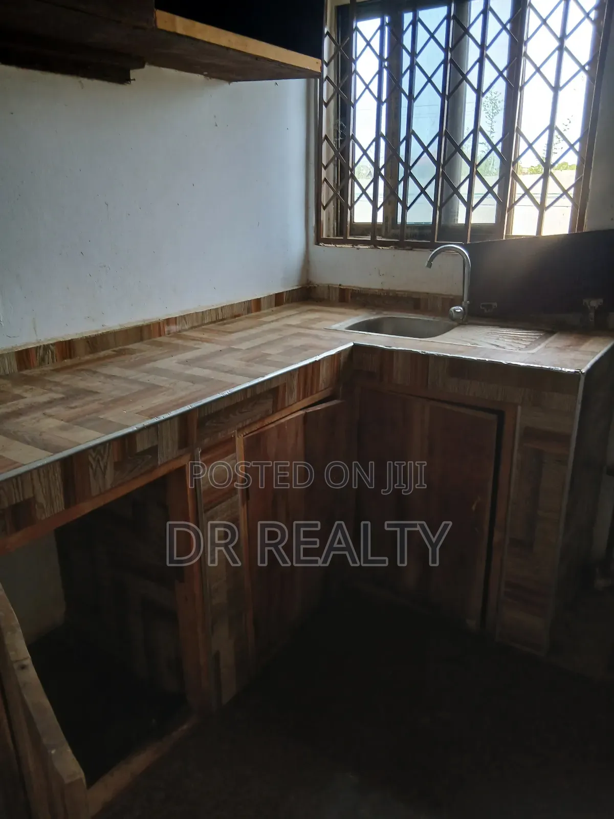 2bdrm Apartment in Com.25, Tema Metropolitan for rent