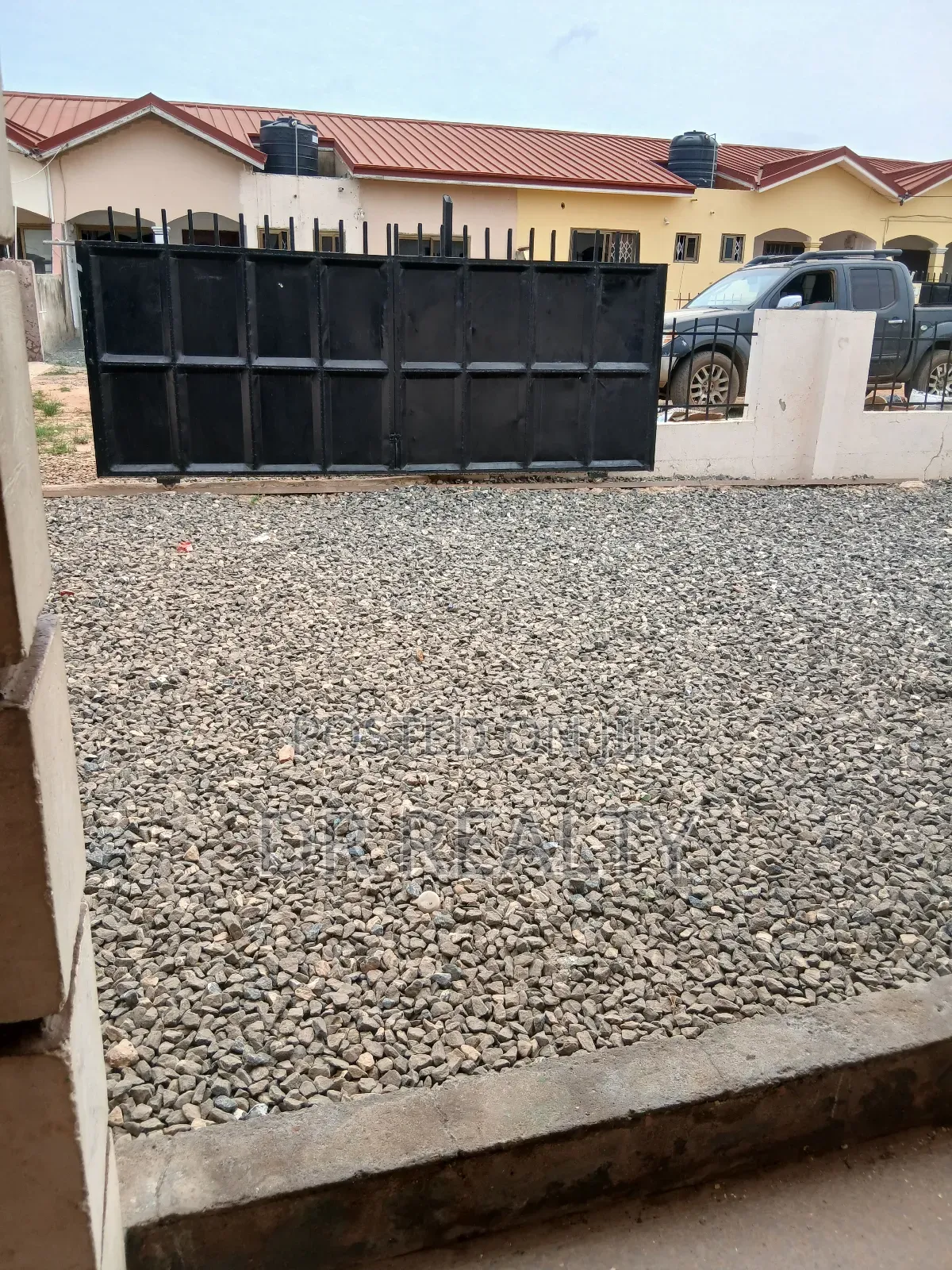 2bdrm Apartment in Com.25, Tema Metropolitan for rent