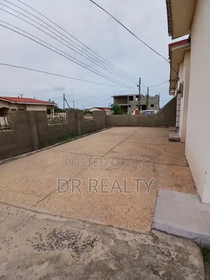 2bdrm House in Savannah, Tema Metropolitan for rent