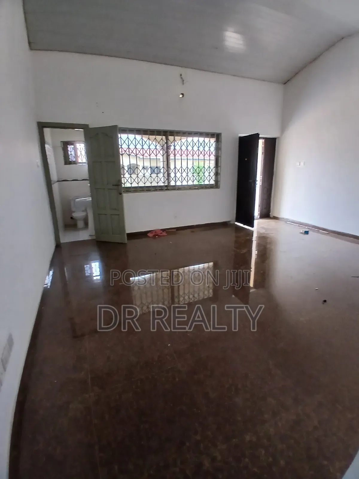 2bdrm House in Savannah, Tema Metropolitan for rent