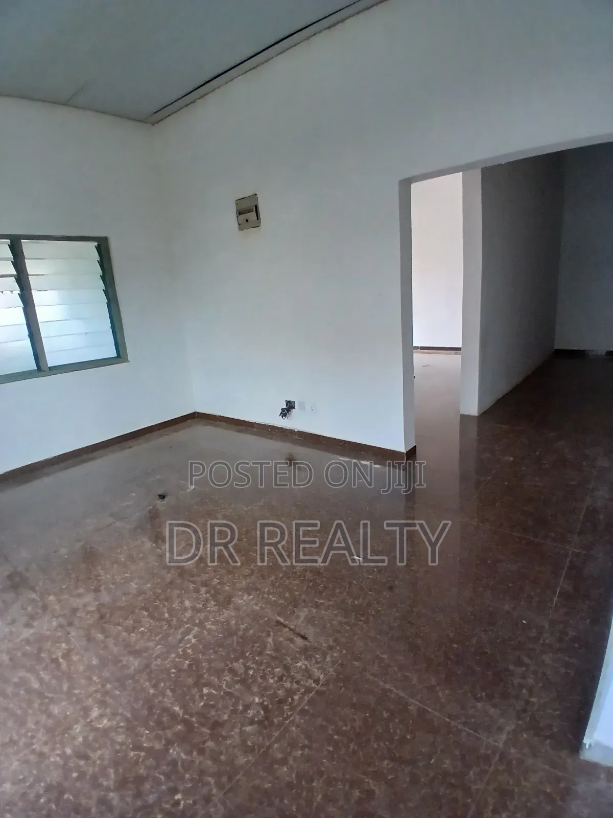 2bdrm House in Savannah, Tema Metropolitan for rent
