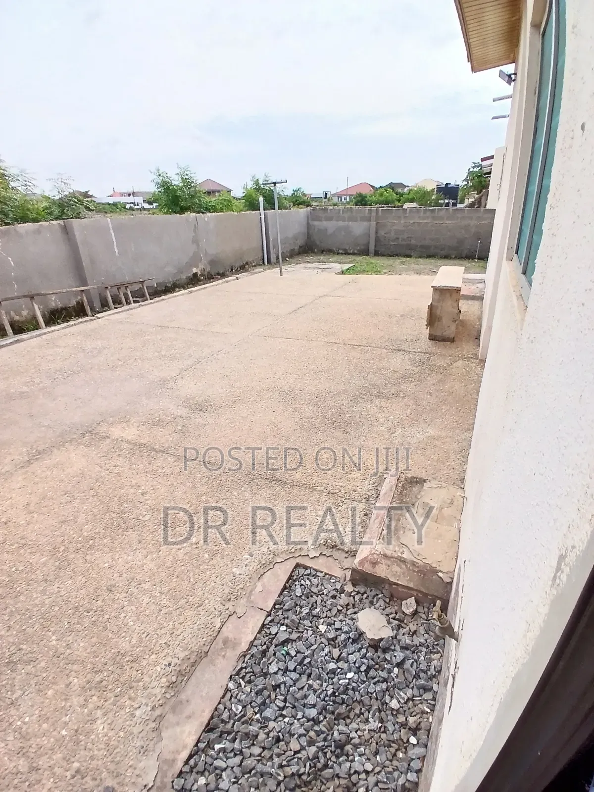 2bdrm House in Savannah, Tema Metropolitan for rent