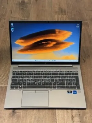 Laptop HP ZBook Firefly G8 16GB Intel Core i7 SSD 1T