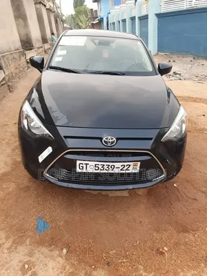 Toyota Yaris 2018 Blue