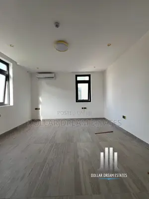 4bdrm Townhouse / Terrace in Adjiriganor for rent