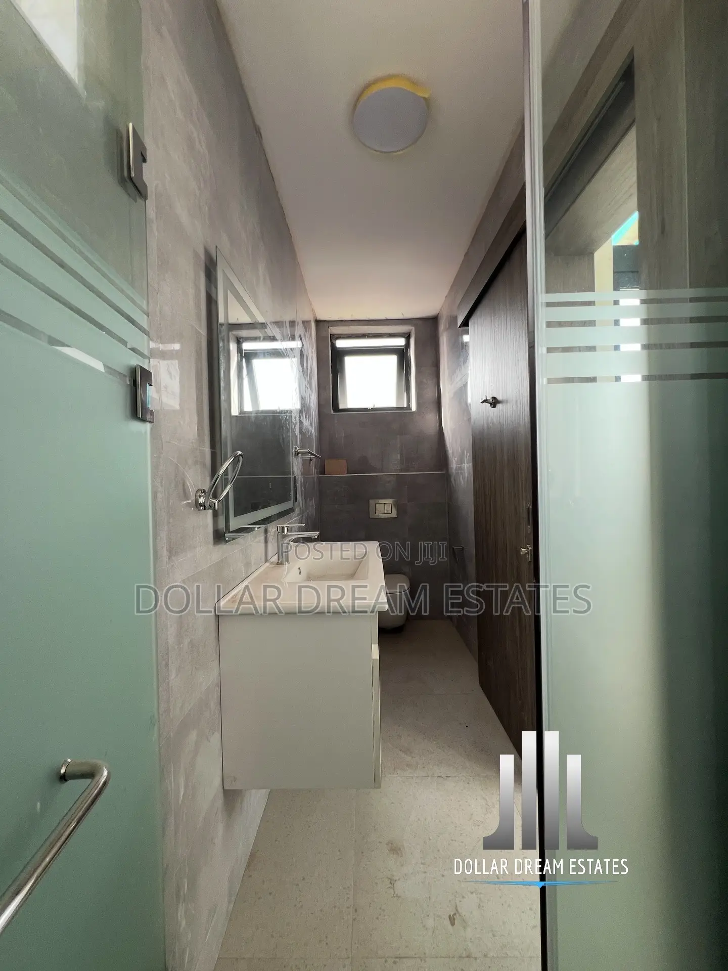 4bdrm Townhouse / Terrace in Adjiriganor for rent