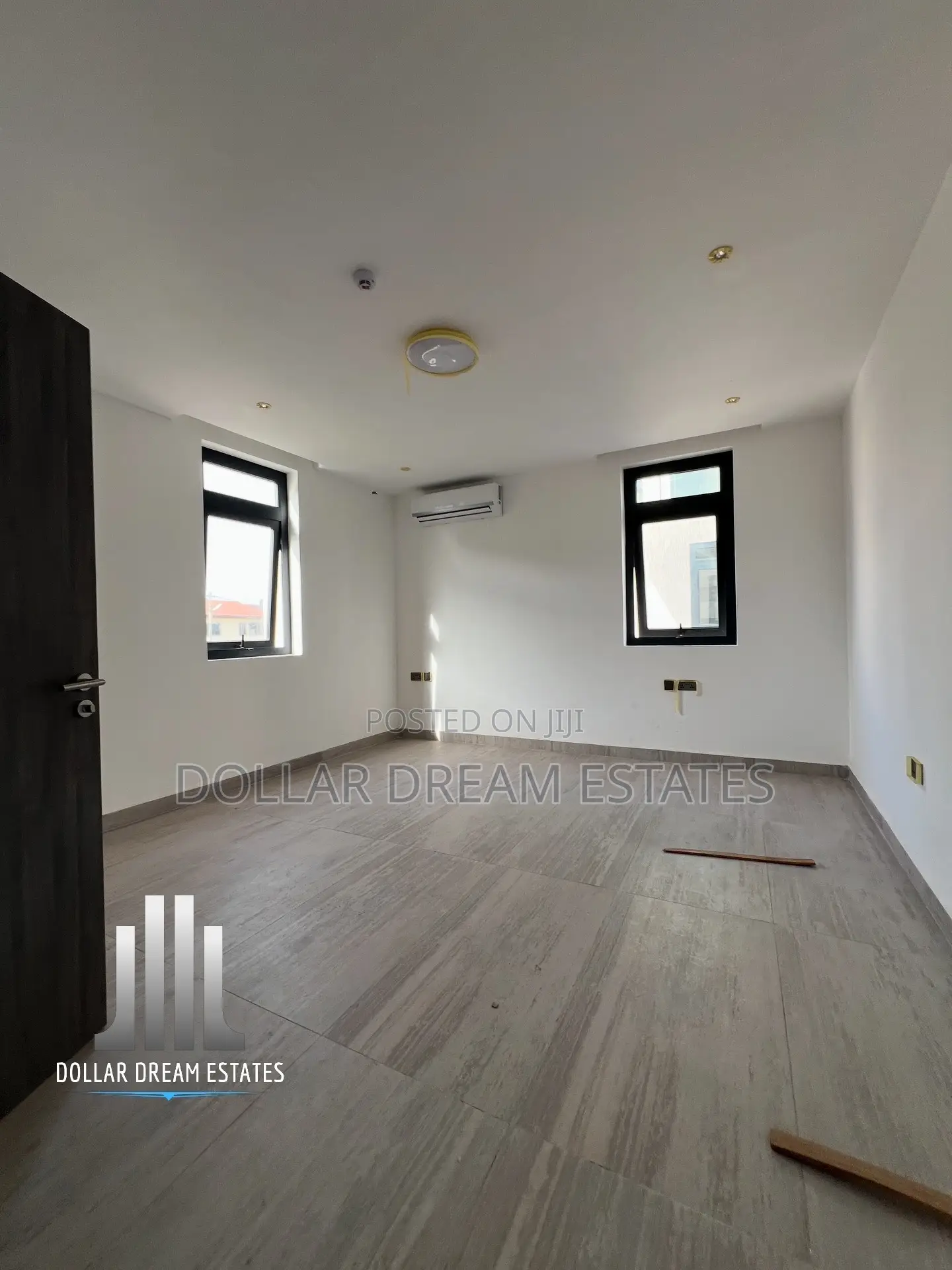 4bdrm Townhouse / Terrace in Adjiriganor for rent