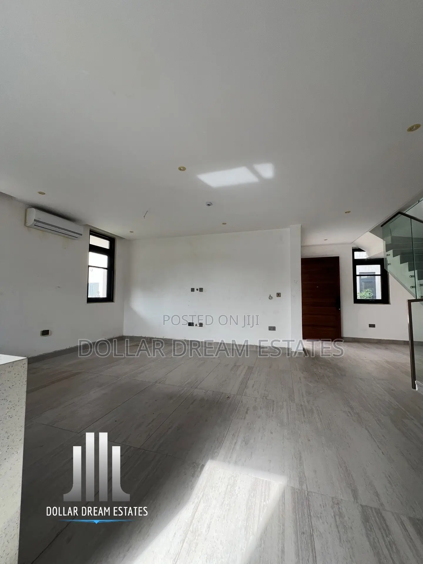 4bdrm Townhouse / Terrace in Adjiriganor for rent