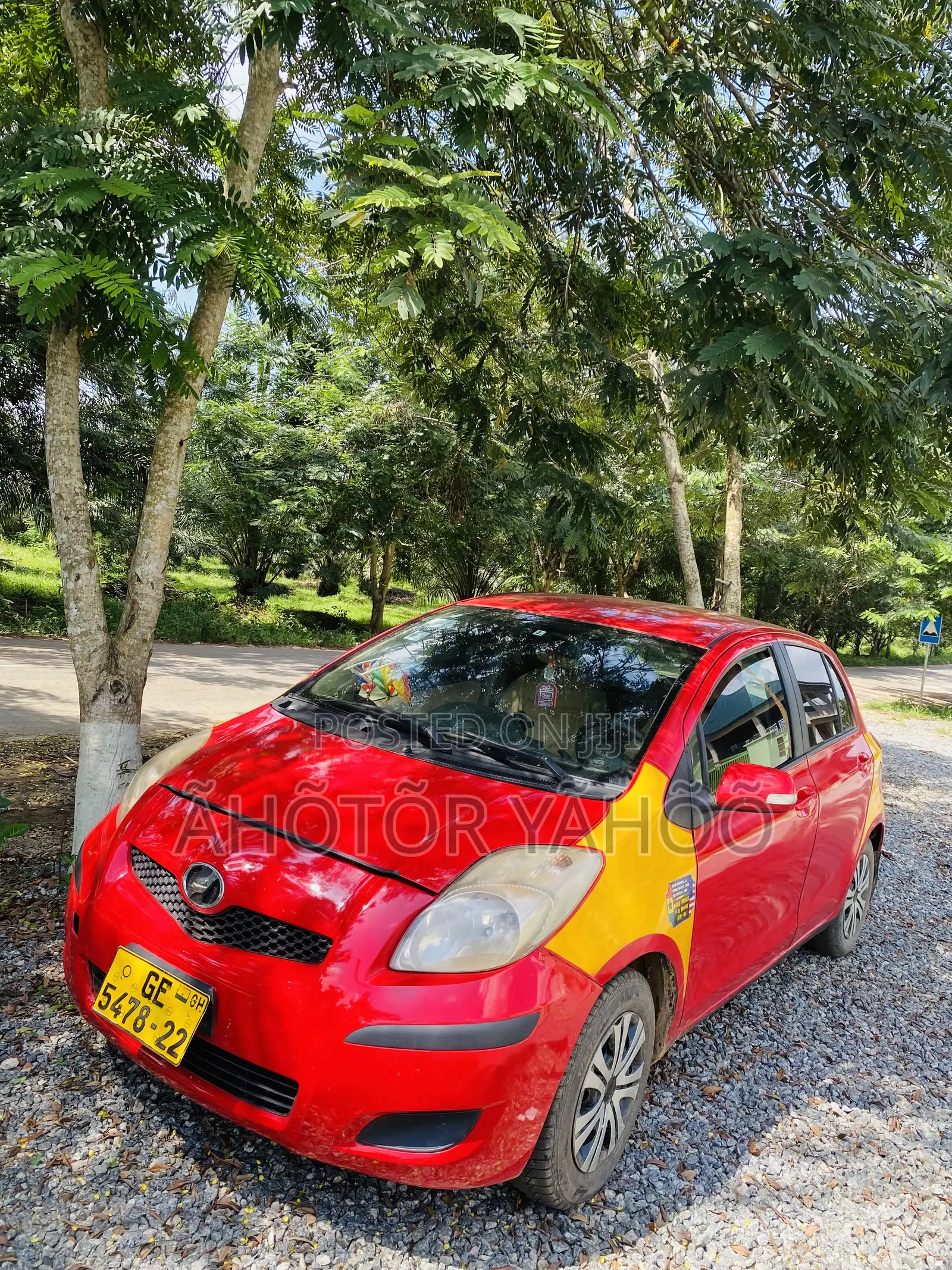 Toyota Vitz 2010 Red