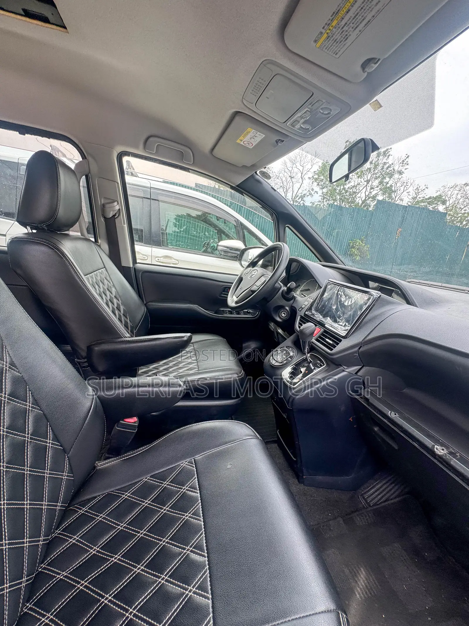 Toyota Voxy 2015 Black