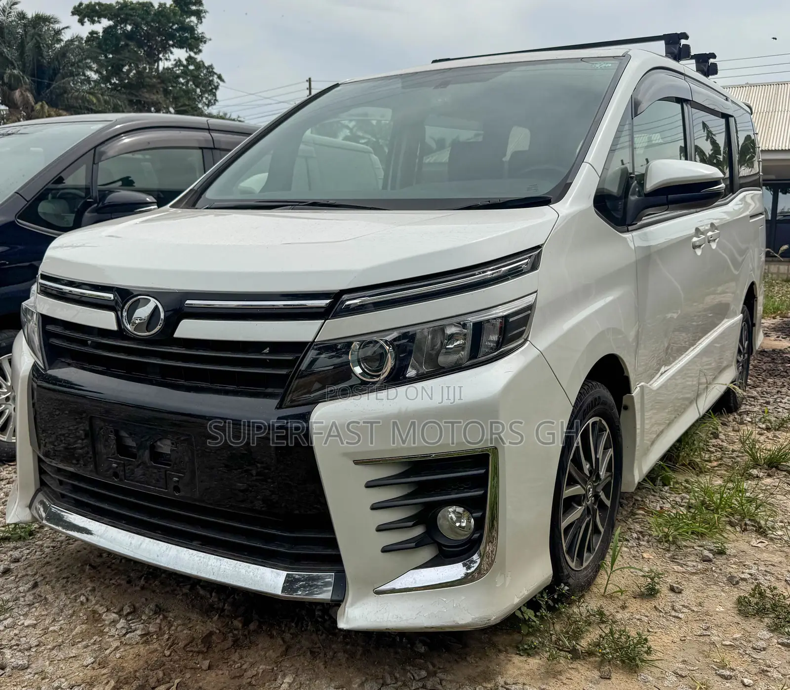 Toyota Voxy 2015 White