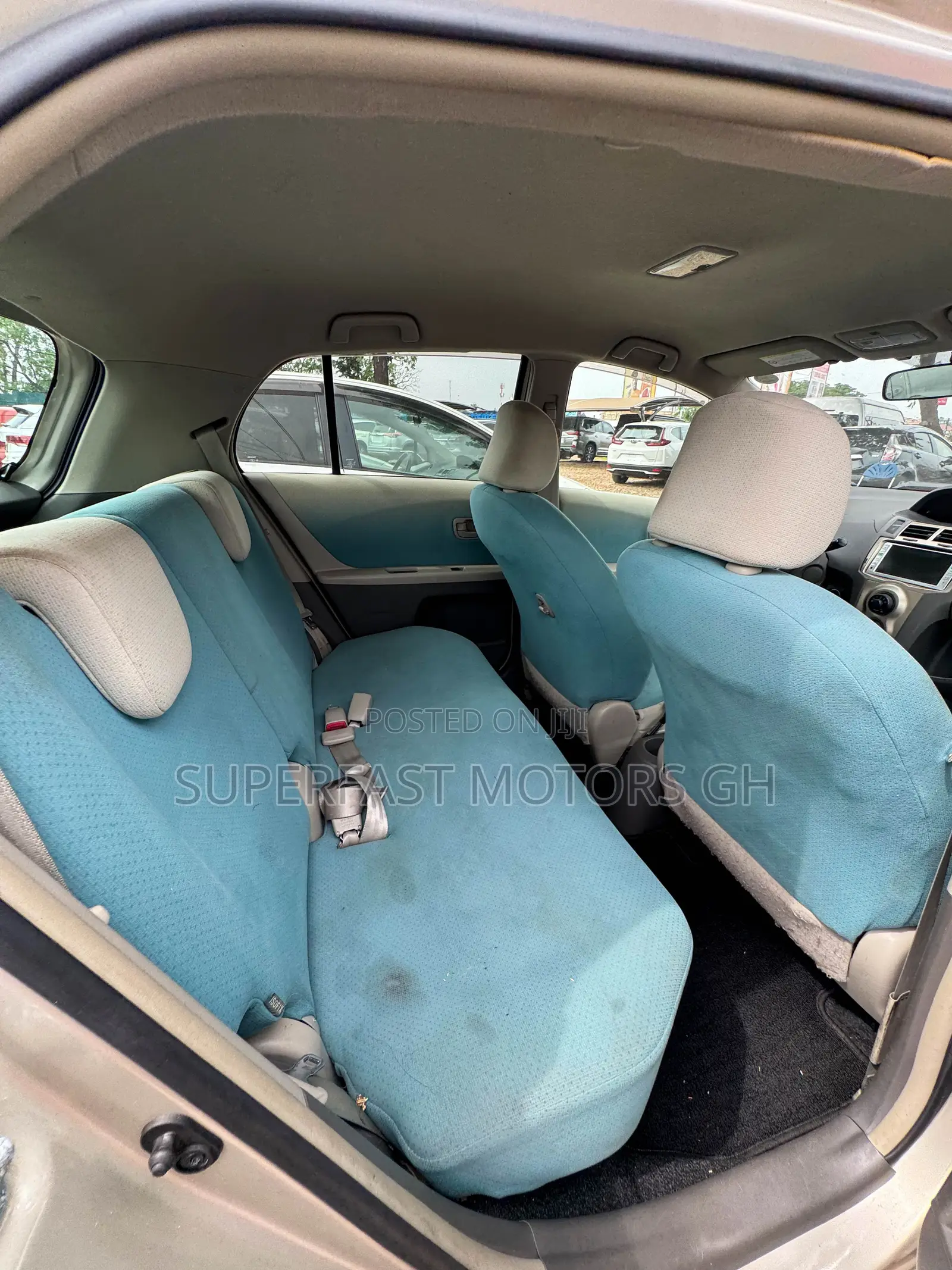 Toyota Vitz 1.3 AWD 3dr 2010 Beige