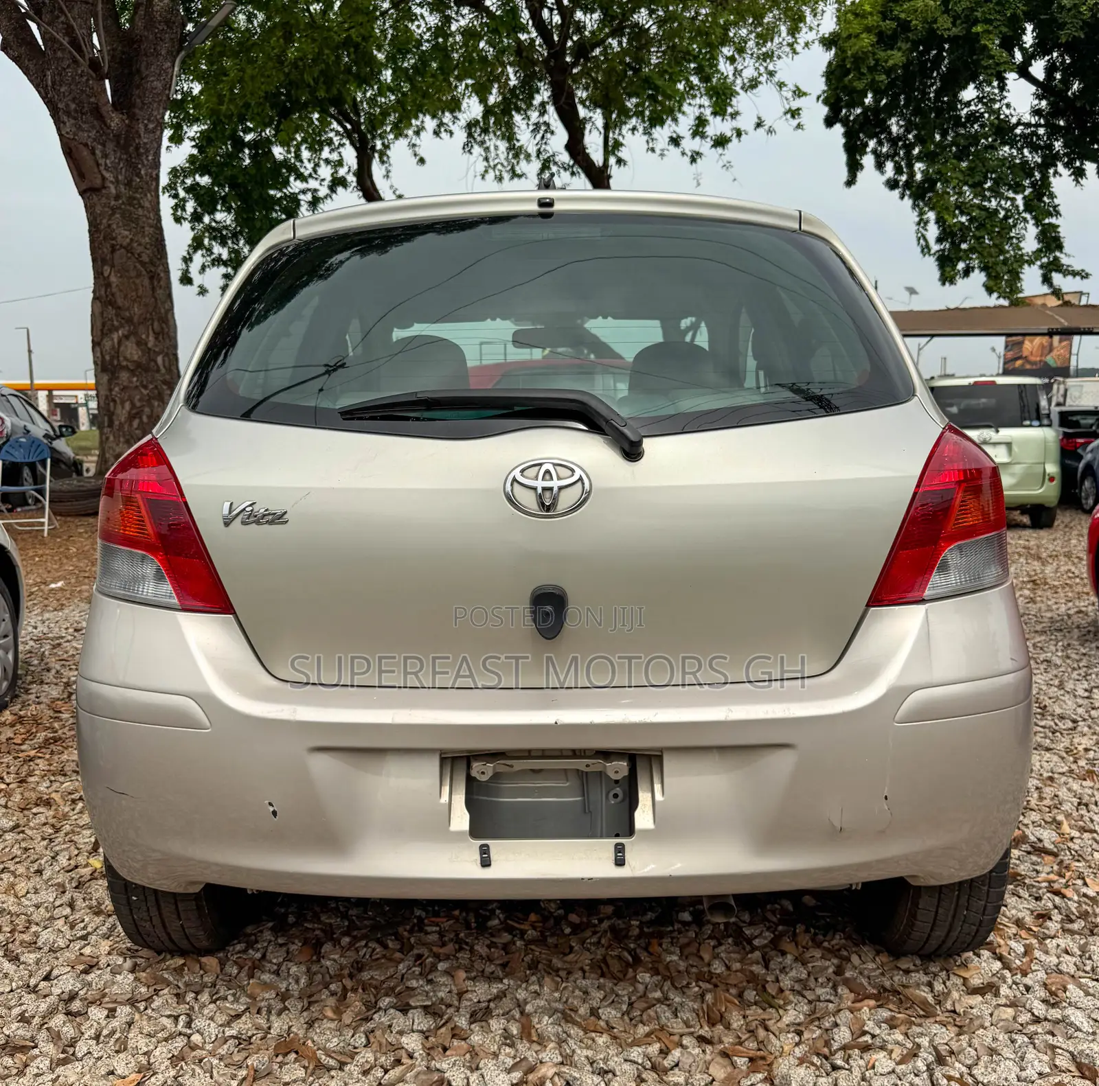Toyota Vitz 1.3 AWD 3dr 2010 Beige