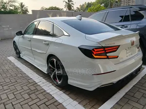 Honda Accord Sport (1.5L 4cyl Turbo CVT) 2019 White