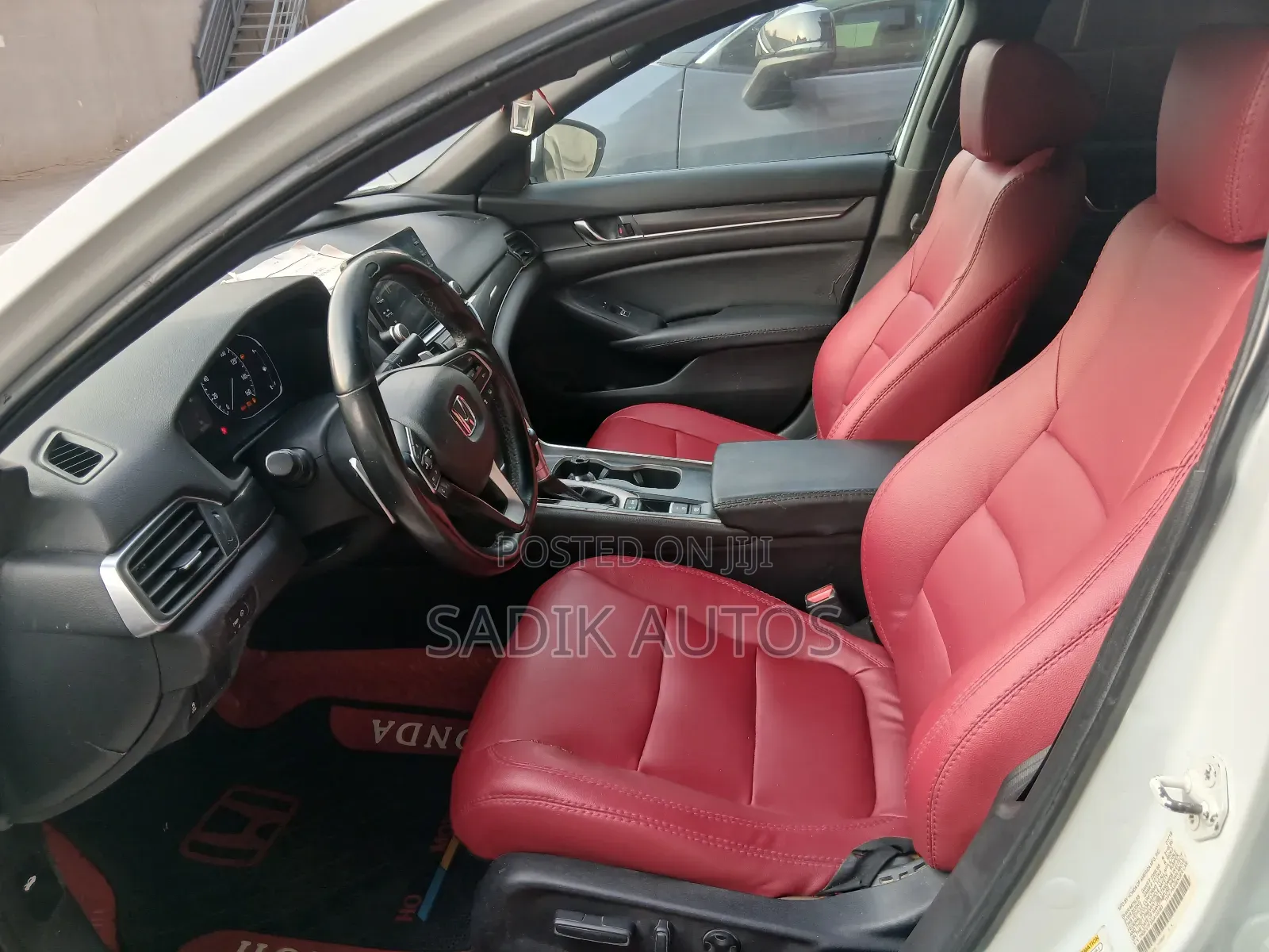 Honda Accord Sport (1.5L 4cyl Turbo CVT) 2019 White