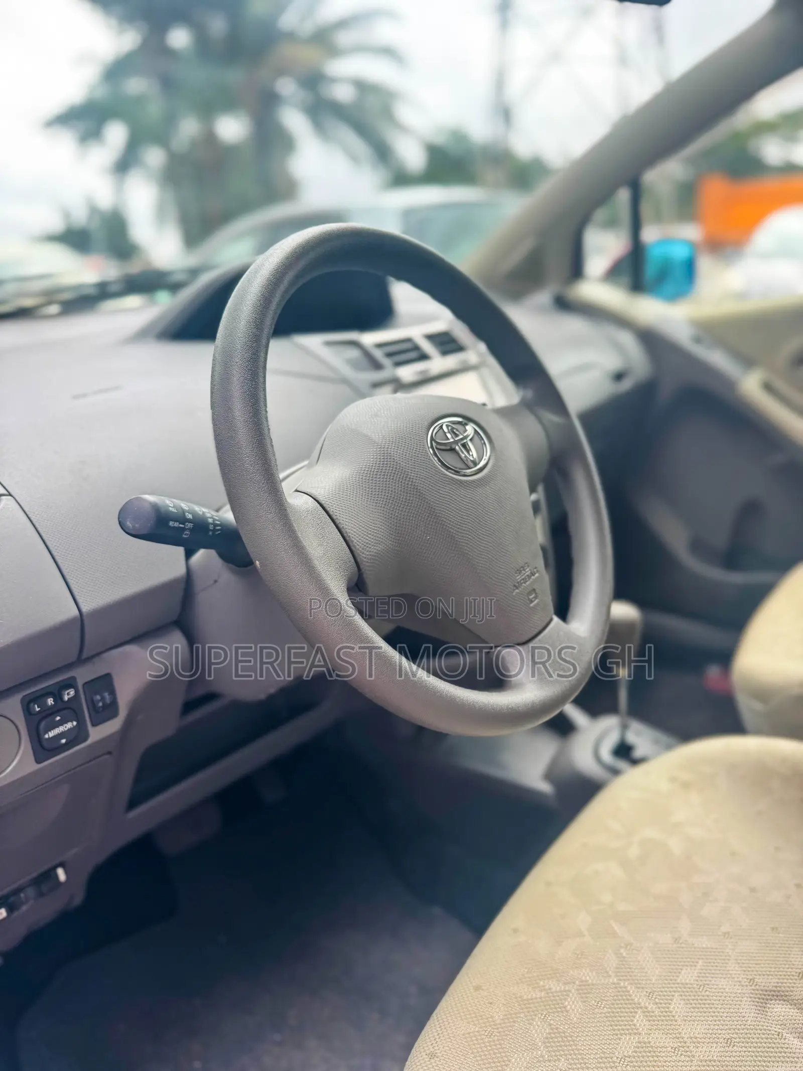 Toyota Vitz 1.3 AWD 3dr 2010 Red