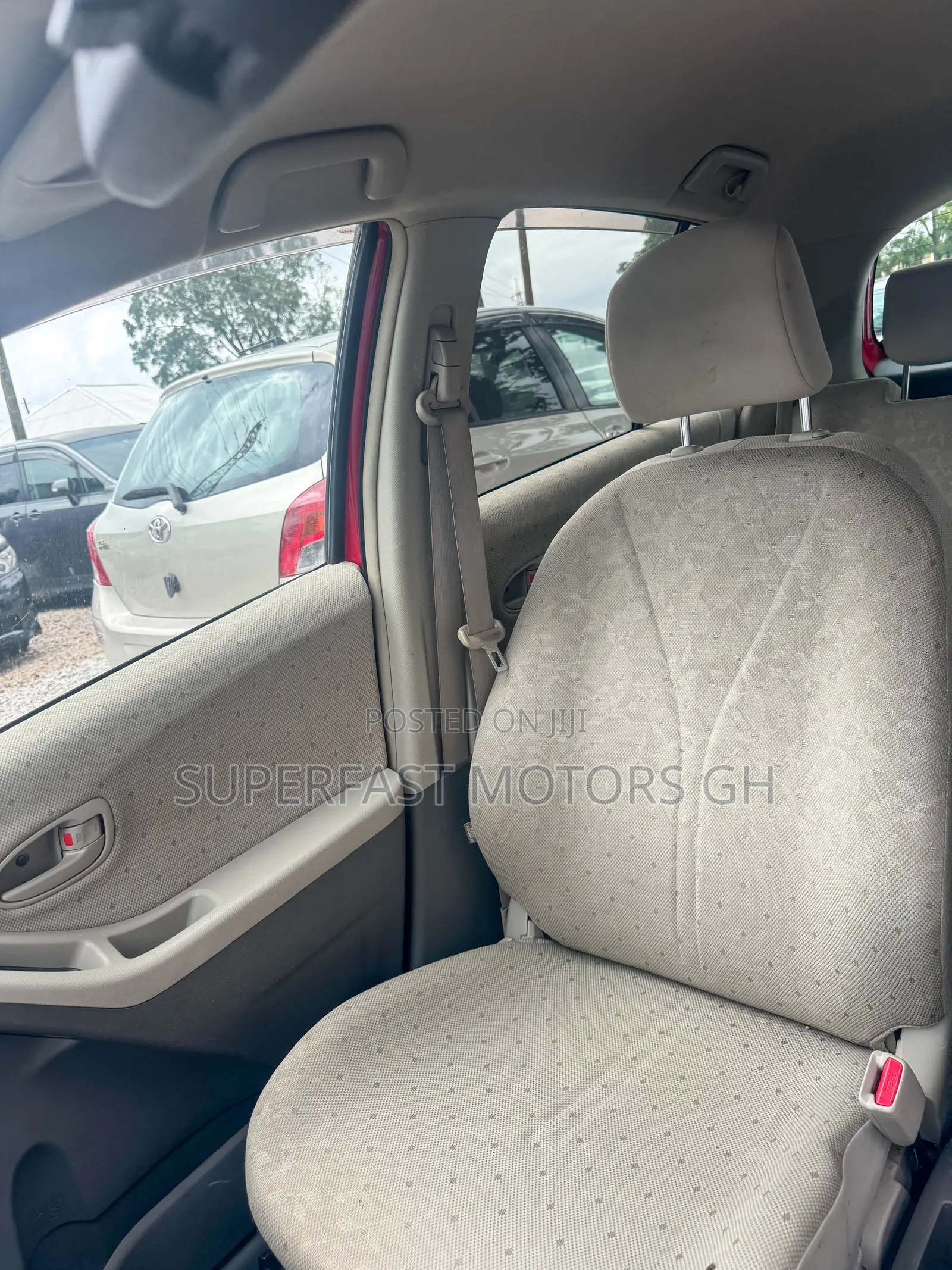 Toyota Vitz 1.3 AWD 3dr 2010 Red