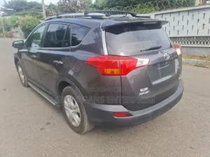 Toyota RAV4 LE 4dr SUV AWD (2.5L 4cyl 6A) 2015 Gray