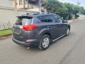Toyota RAV4 LE 4dr SUV AWD (2.5L 4cyl 6A) 2015 Gray