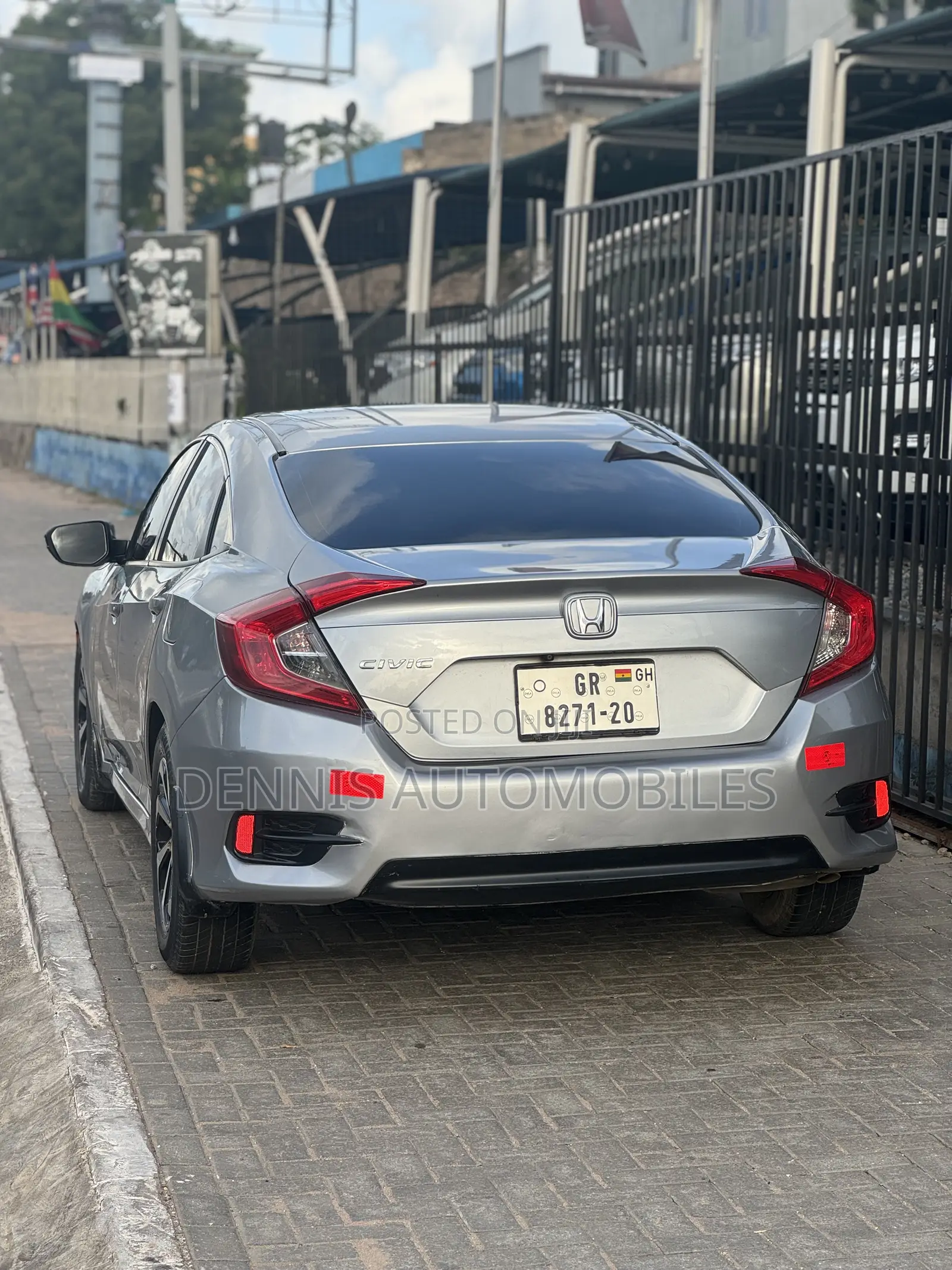 Honda Civic LX 4dr Sedan (2.0L 4cyl) 2017 Gray
