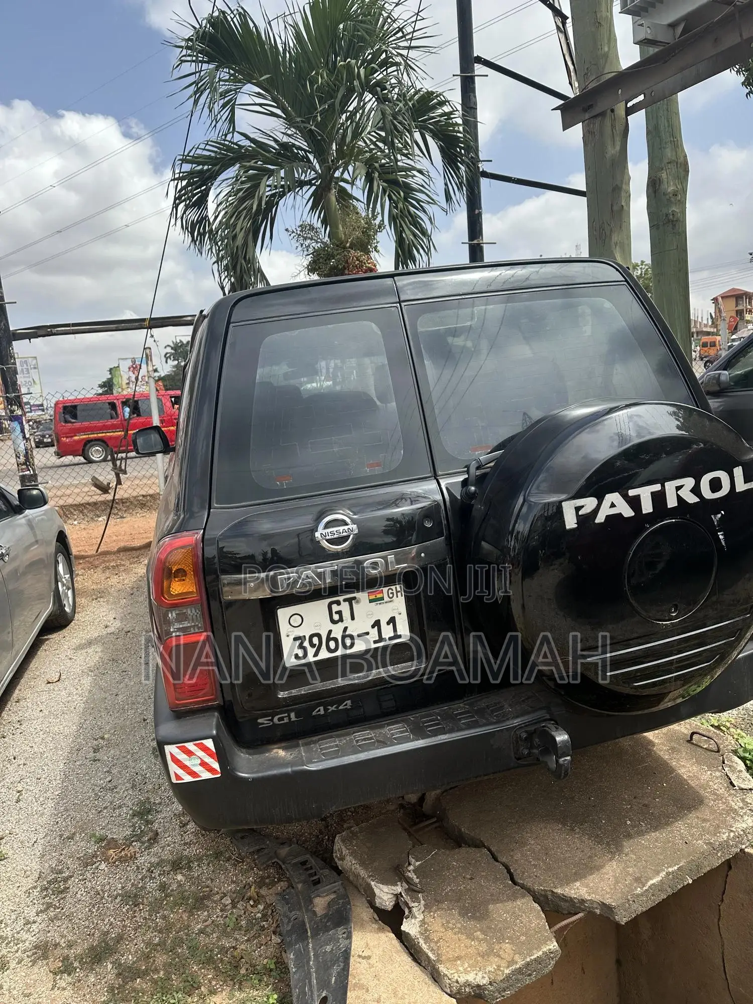Nissan Patrol 2011 Black