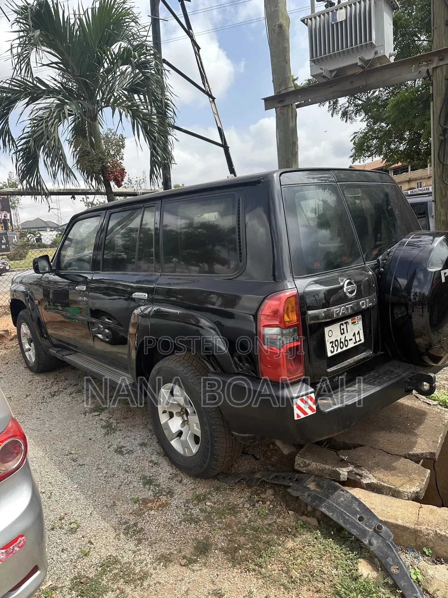 Nissan Patrol 2011 Black