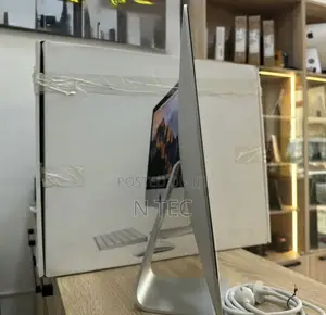 Desktop Computer Apple iMac 8GB Intel Core i3 HDD 1T