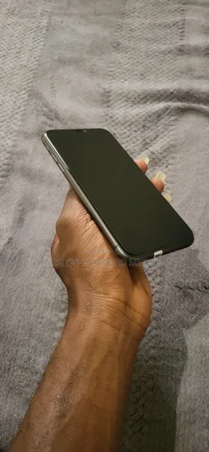 Apple iPhone 11 64 GB Black