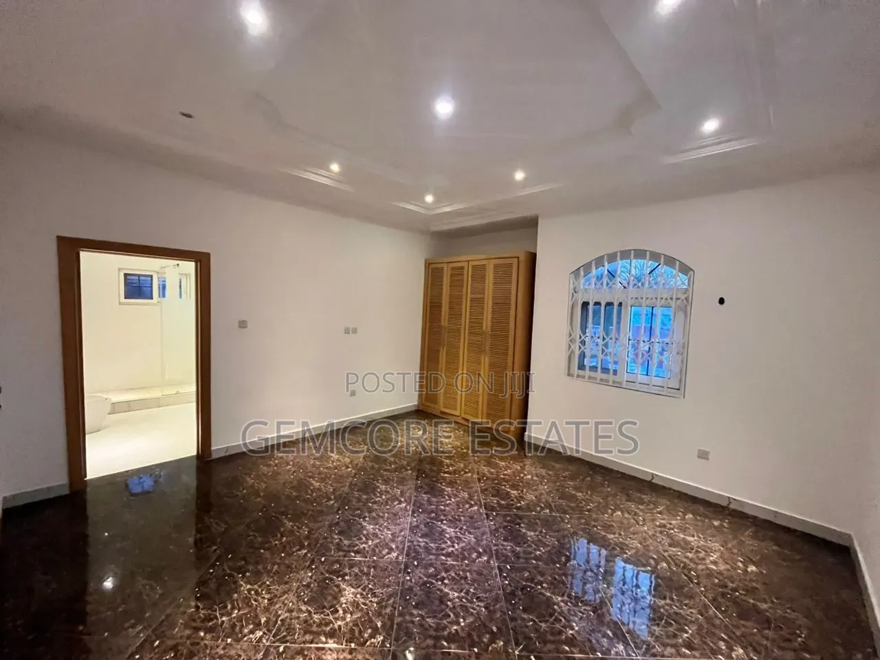 Furnished 5bdrm House in East Legon, A&C Mall Area for rent
