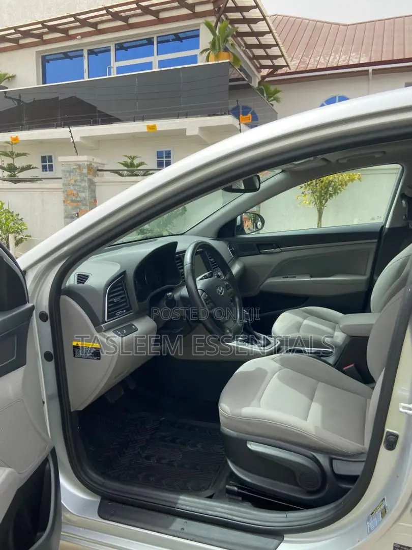 Hyundai Elantra 2018 Gray