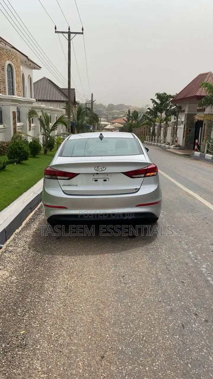 Hyundai Elantra 2018 Gray
