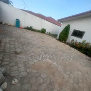 4bdrm House in Kg Franco Properties, Nungua for rent