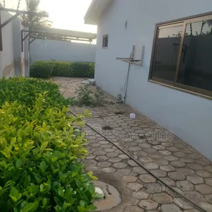 4bdrm House in Kg Franco Properties, Nungua for rent
